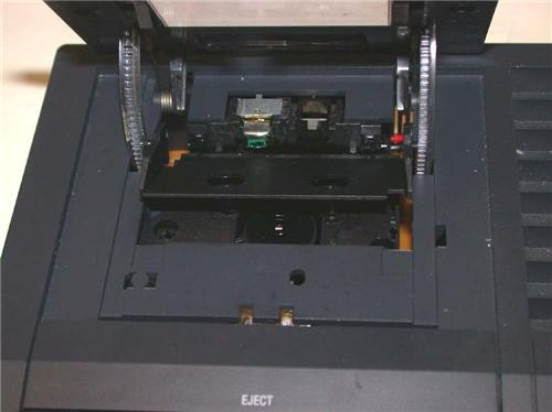 NORELCO 550 Minicassette Transcription Transcriber cassette compartment