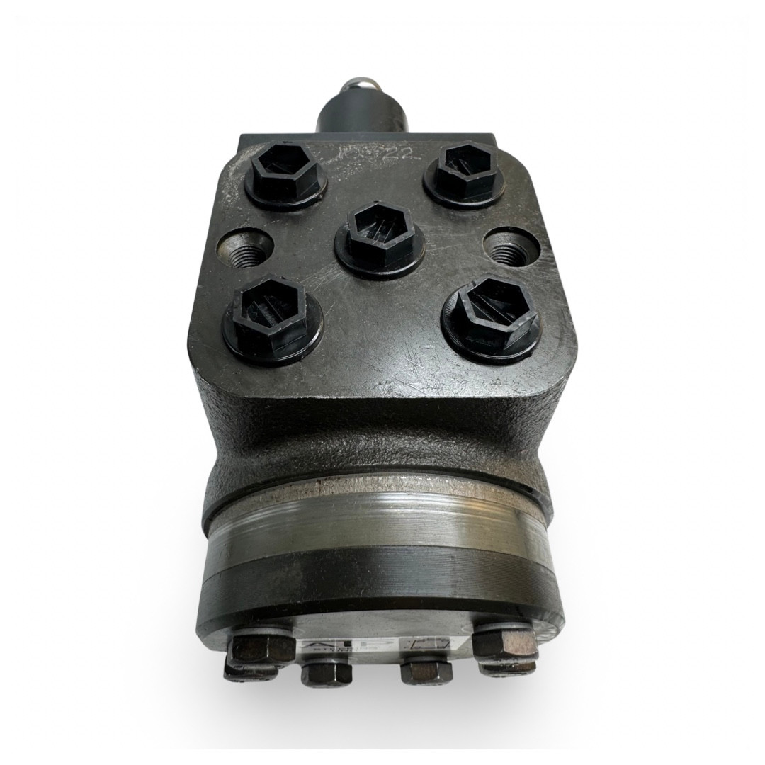 Case Backhoe Hydraulic Steering Motor (5 Lines) -- D91505