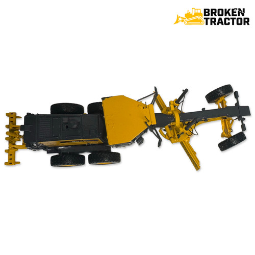 Komatsu GD655 Motor Grader | Parts & Specifications Guide | Broken