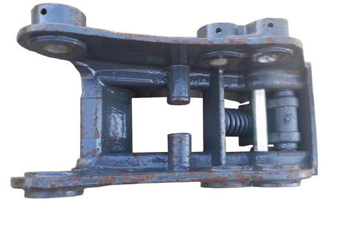 New Holland Backhoe Manual Quick Coupler (New OEM) -- 710732019 | Broken Tractor
