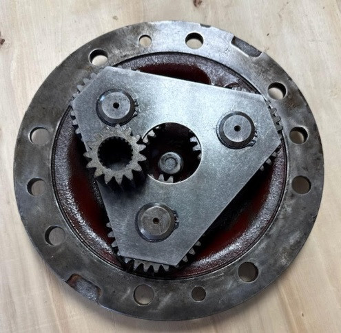 Rebuilt Case Backhoe Planetary Cover Assembly | Broken Tract