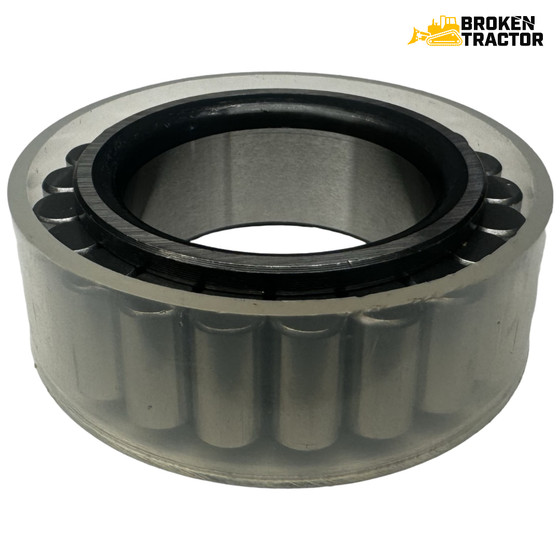 John Deere Backhoe Front Axle Hub Bearing | Broken Tractor