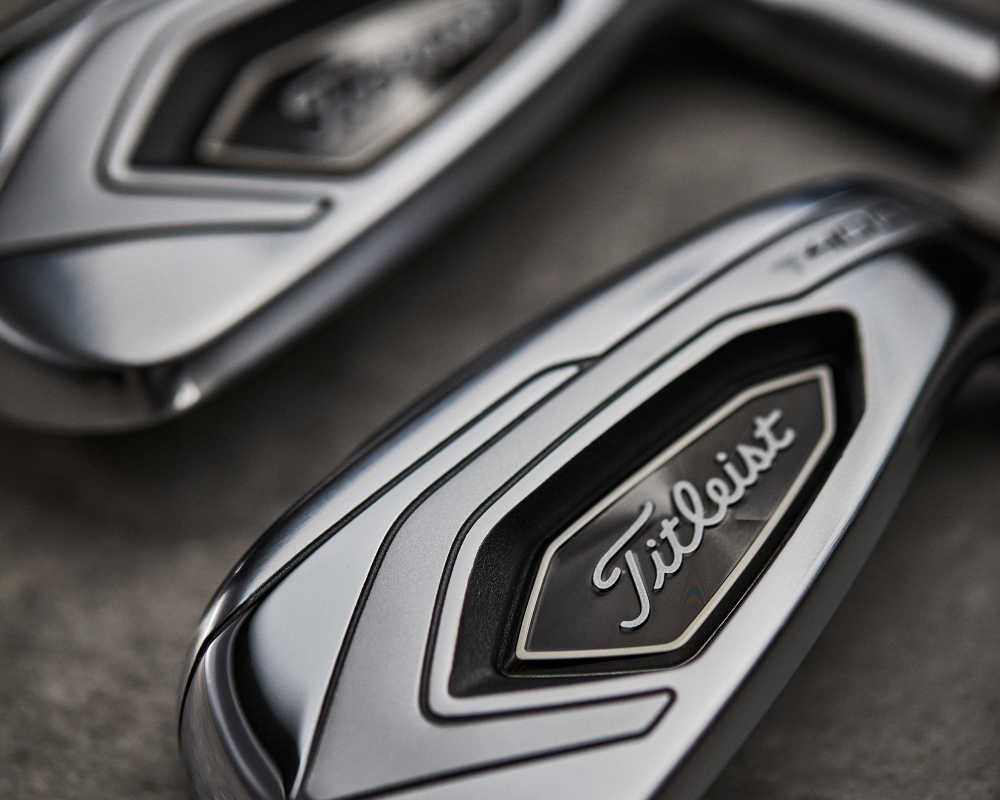 T400 irons club image - Titleist image