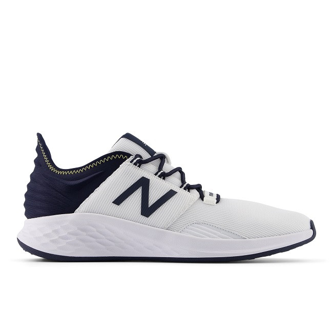 New Balance Golf Fresh Foam ROAV Spikeless Shoes  display picture 1