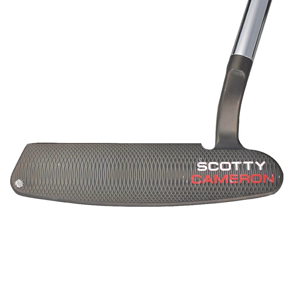 Putter Scotty Cameron Newport 1.5 Custom – “PLAY OR PERISH” – Droite – 34 Pouces