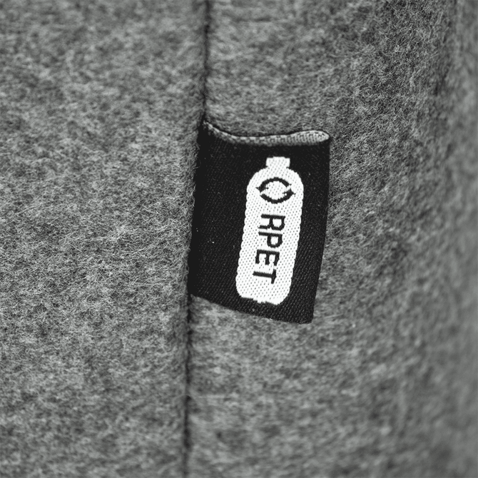 A grey felt cooler tote bag features a small label. The bag is made from recycled materials.