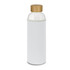 A drink bottle in clear glass with a bamboo lid, featuring a white protective sleeve.