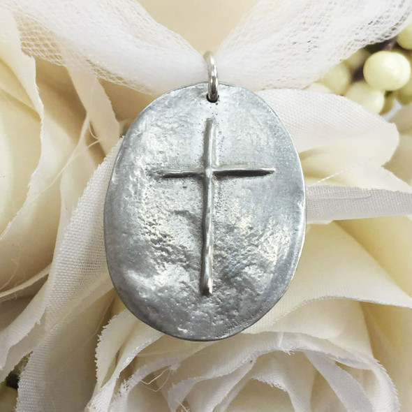 Custom handwritten note on bouquet charm with cross