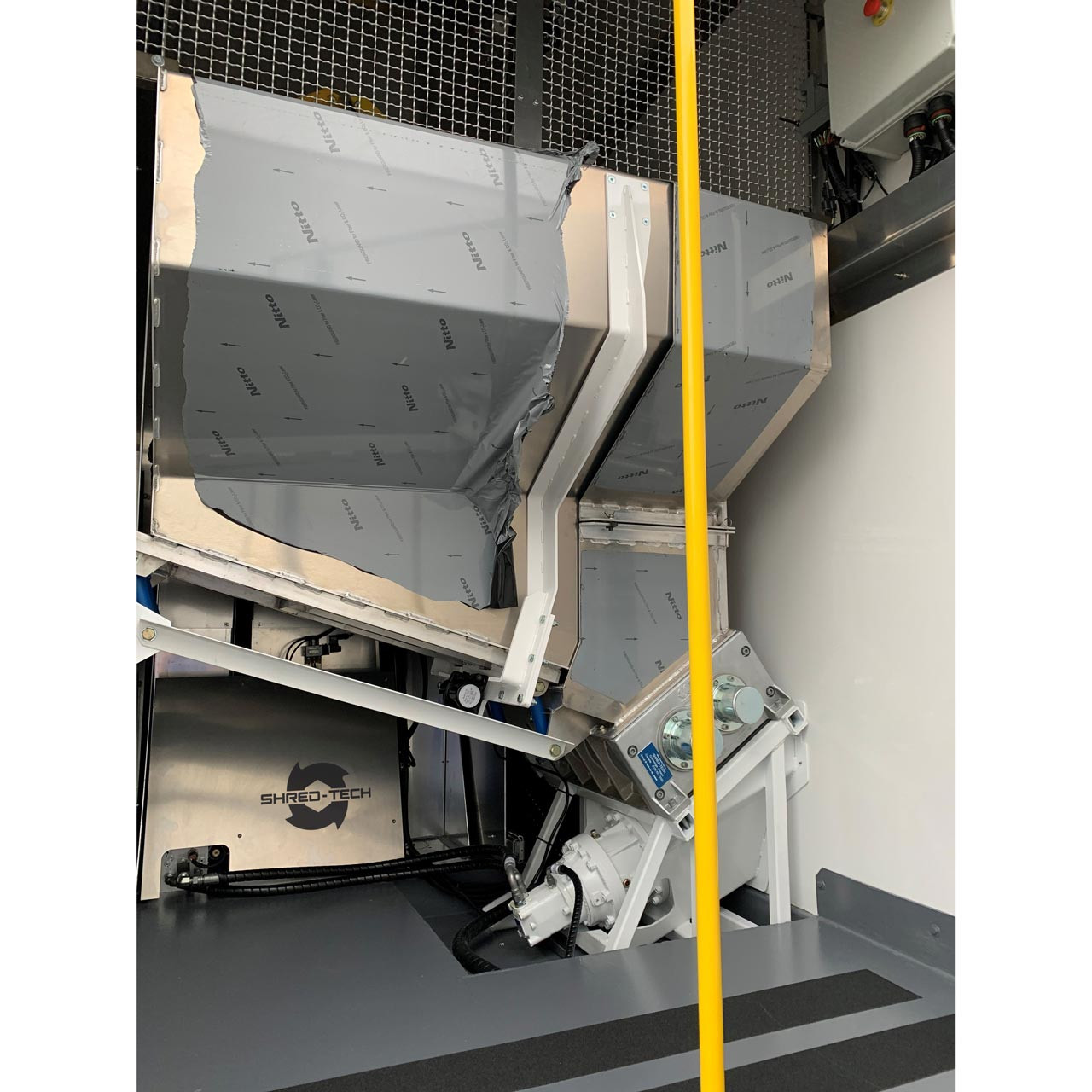 Shred-Tech MDS-1S-26 Shred Truck | Mobile Paper Shredding Truck