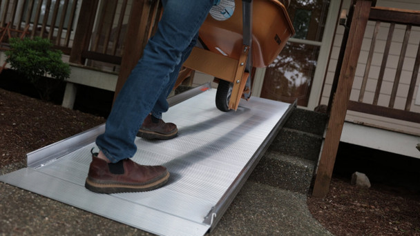 EZ-ACCESS TRAVERSE Walk Ramp (Loading Ramp)