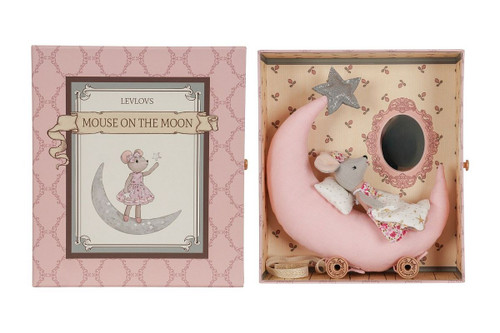 Levlovs Mouse and the Moon Sweet Dreams Playset with Bedding and Keepsake Box | Little Dreamers Pajamas