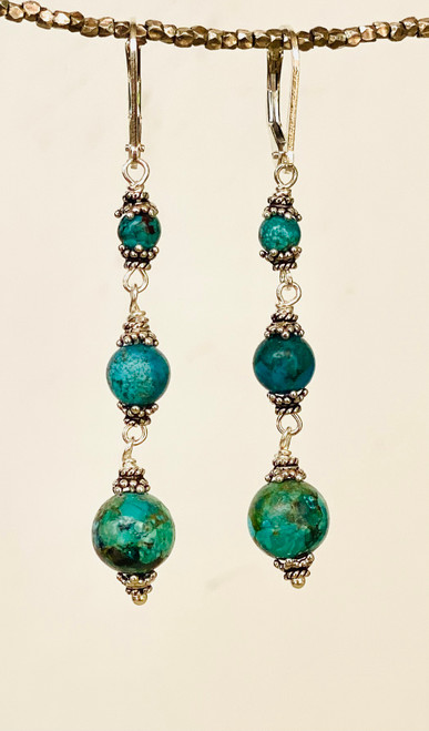 Triple turquoise drops