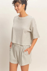 STRIPED ELASTIC SIDE POCKETS SHORT