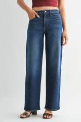 MID RISE LOOSE STRAIGHT REGULAR HEM DENIM