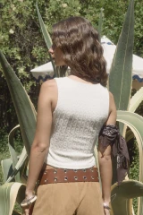 ROUND NECK SLEEVELESS TEXTURED KNIT TOP