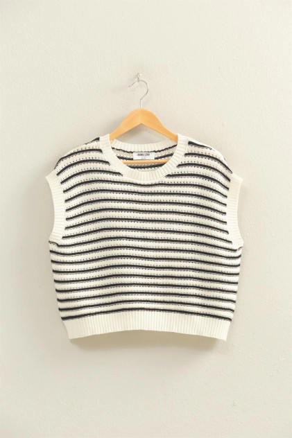 STRIPED SLEEVELESS CREW NECK TOP