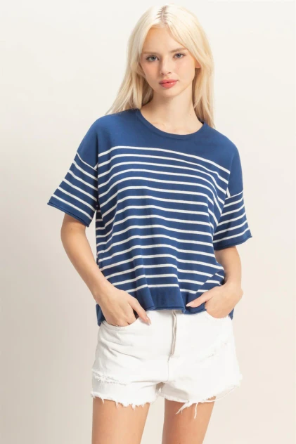 STRIPED SHORT SLEEVE KNIT TOP