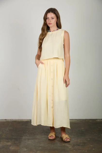 TEXTURED FRONT BUTTON MIDI SKIRT