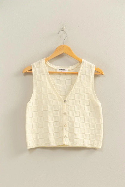 BASKET WEAVE V-NECK SLEEVELESS VEST