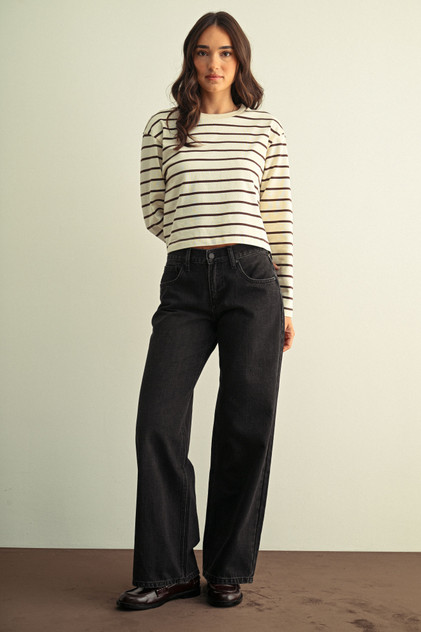 LOW RISE BAGGY WIDE LEG DENIM JEANS