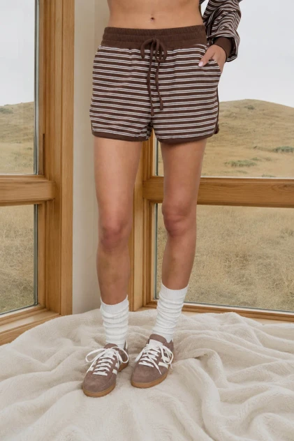 STRIPED CONTRAST WAIST KNIT SHORT