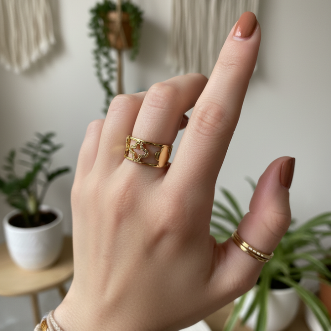 BOHEMIAN ADJUSTABLE GOLD CLOVER RING