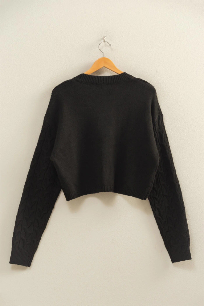 CROPPED CABLE KNIT SWEATER