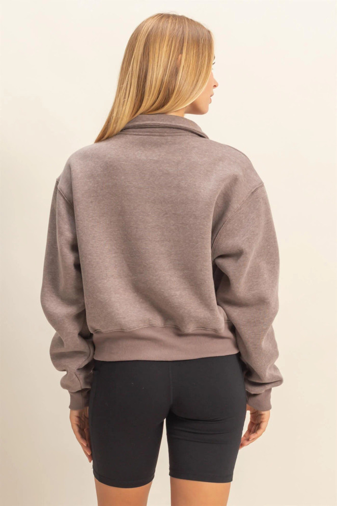 COLLAR SNAP BUTTONED SWEATSHIRT