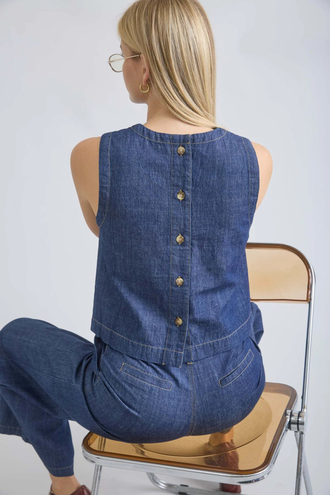 BACK BUTTON SLEEVELESS DENIM TOP