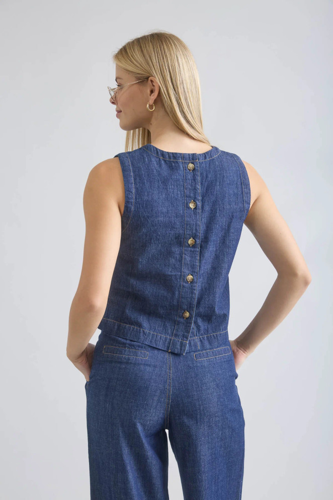 BACK BUTTON SLEEVELESS DENIM TOP