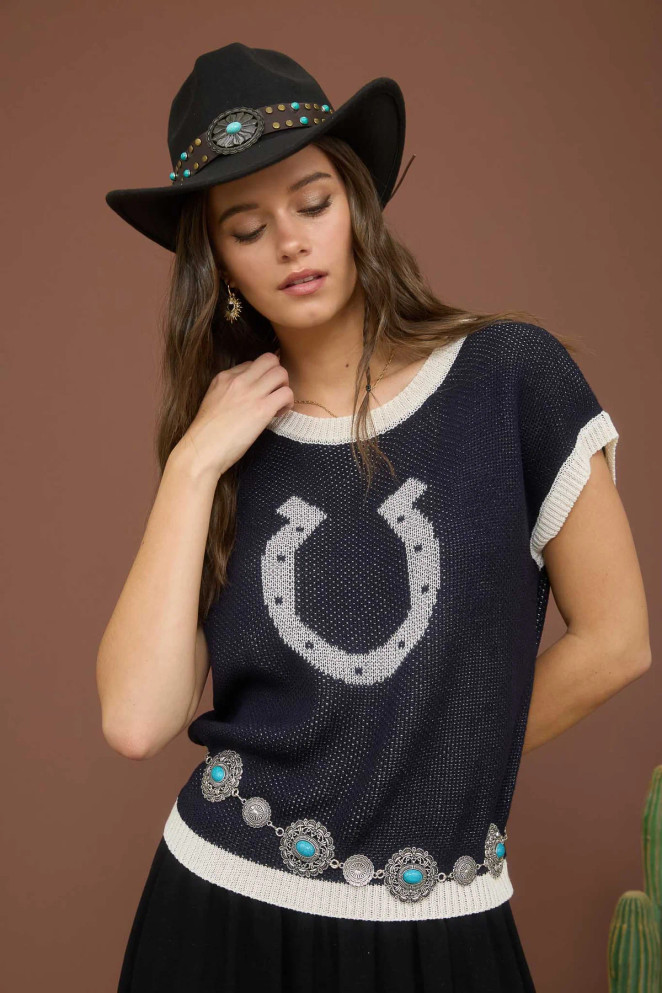 HORSESHOE SHORT SLEEVE KNIT SWEATER