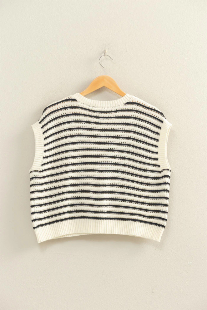 STRIPED SLEEVELESS CREW NECK TOP