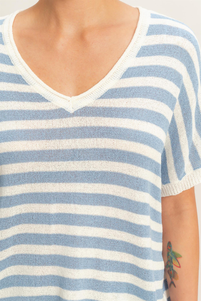 STRIPED V-NECK SHORT DOLMAN SLEEVE TOP