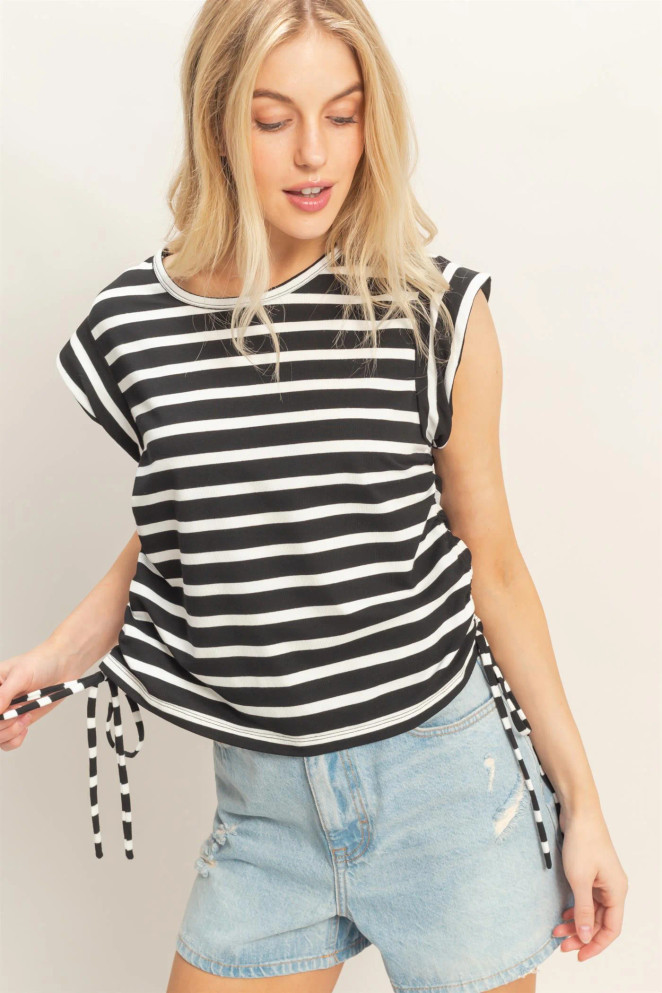 STRIPED SLEEVELESS TIE SIDE TOP