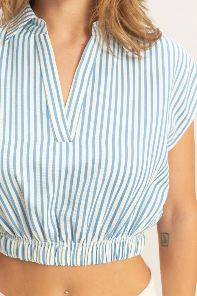 STRIPED SPLIT NECK CROP TOP