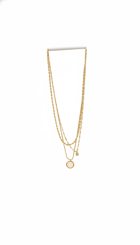 GOLD LAYERED PENDANT NECKLACE