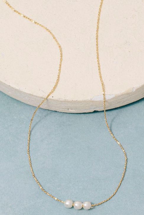 DAINTY CHAIN PEARL CHARMS NECKLACE