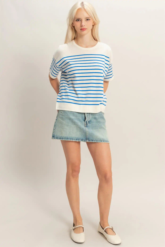 STRIPED SHORT SLEEVE KNIT TOP