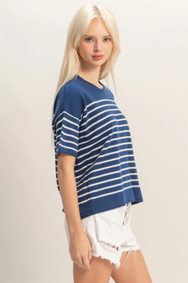 STRIPED SHORT SLEEVE KNIT TOP