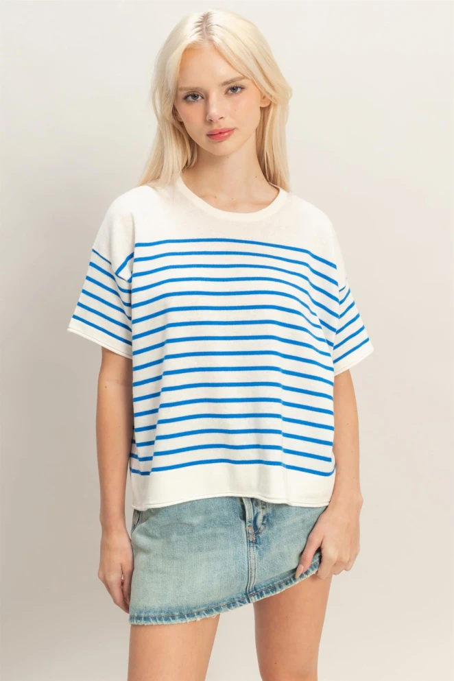 STRIPED SHORT SLEEVE KNIT TOP