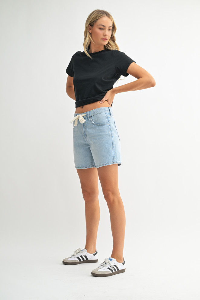 HIGH RISE LIGHTWEIGHT TIE WAIST DENIM SHORT