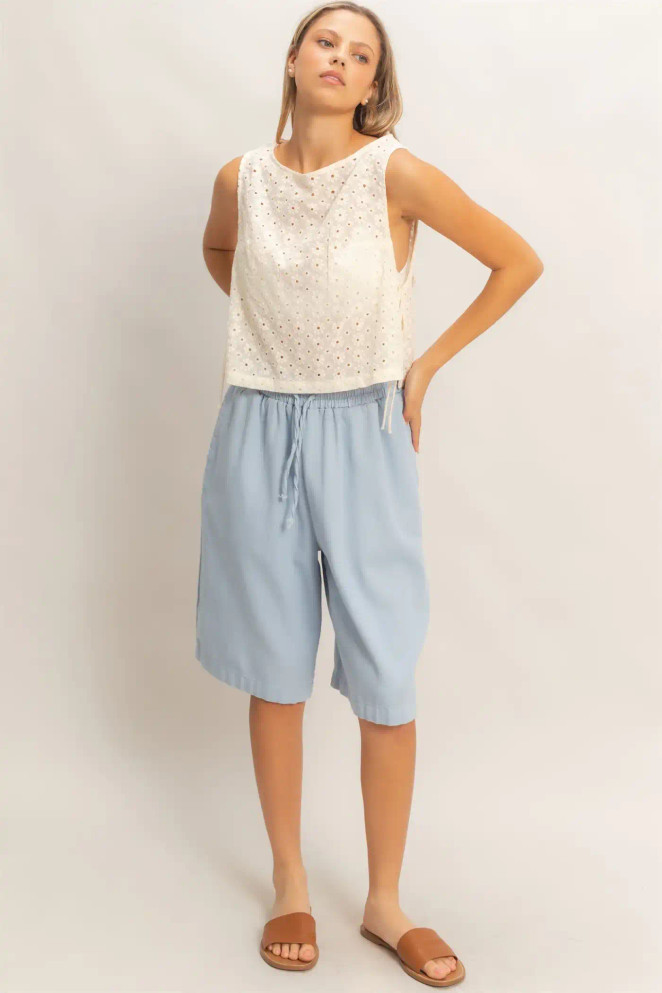 SLEEVELESS TEXTURED TOP WITH SIDE STRAPS