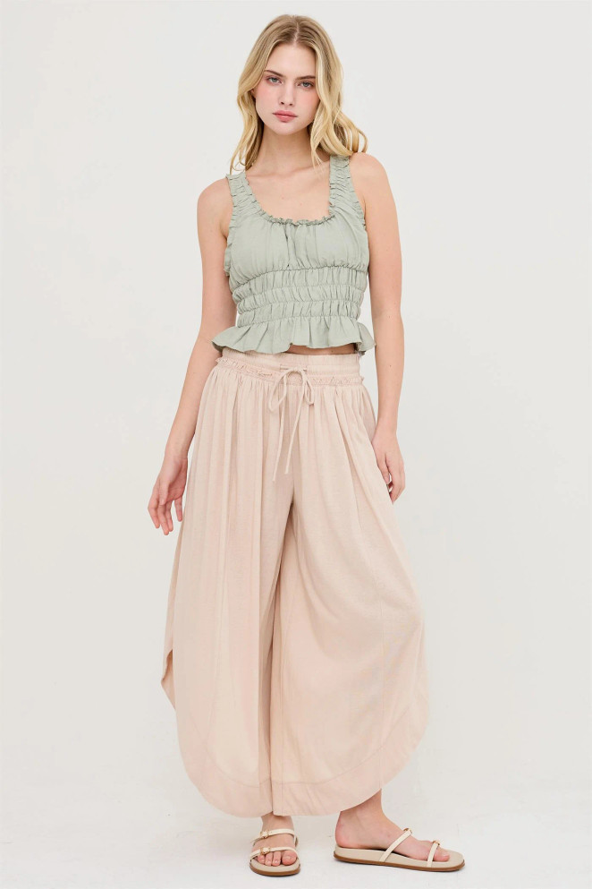 RUCHED SQUARE NECK SMOCKED TOP