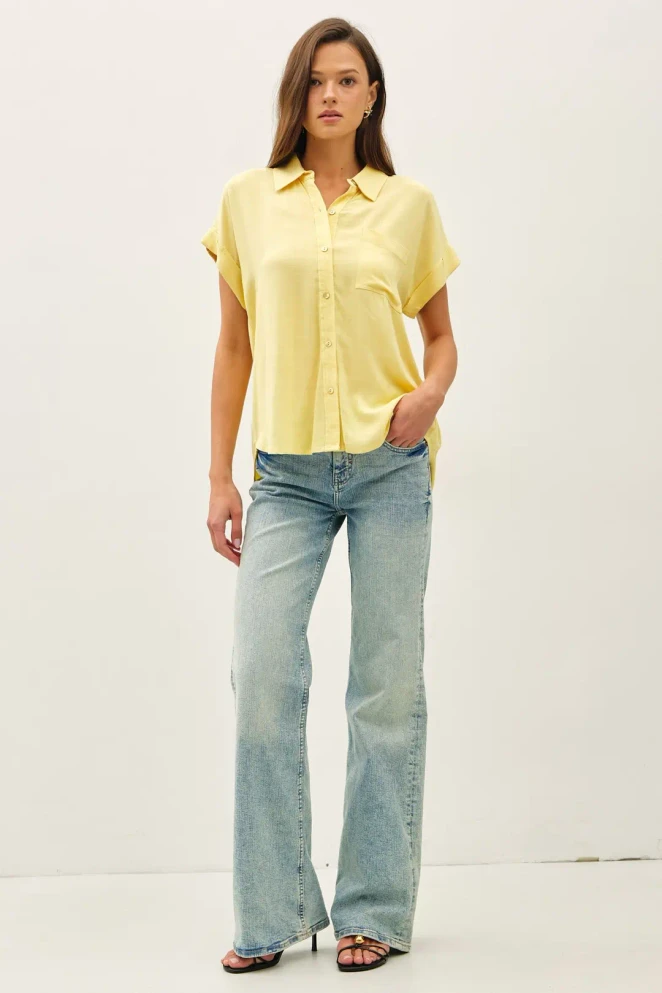 SOLID SHORT SLEEVE BUTTON DOWN HIGH LOW SHIRT