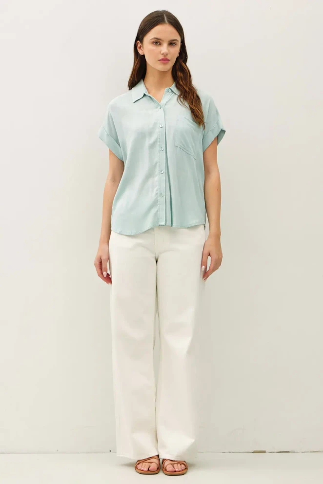 SOLID SHORT SLEEVE BUTTON DOWN HIGH LOW SHIRT
