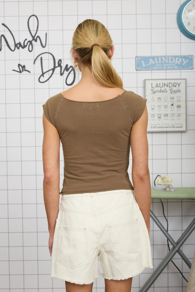 WASHED RAW EDGE BOAT NECK BASIC TOP