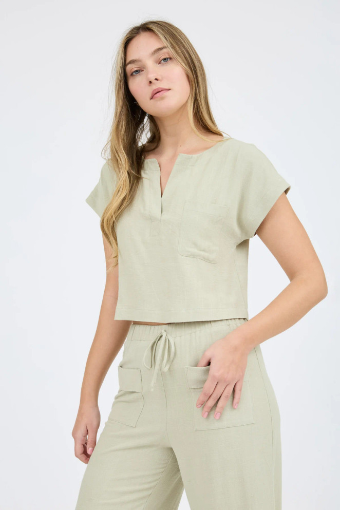 SPLIT NECK SHORT SLEEVE LINEN TOP