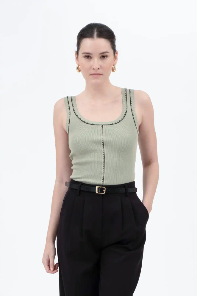 CONTRAST LINE STITCH KNIT TANK TOP