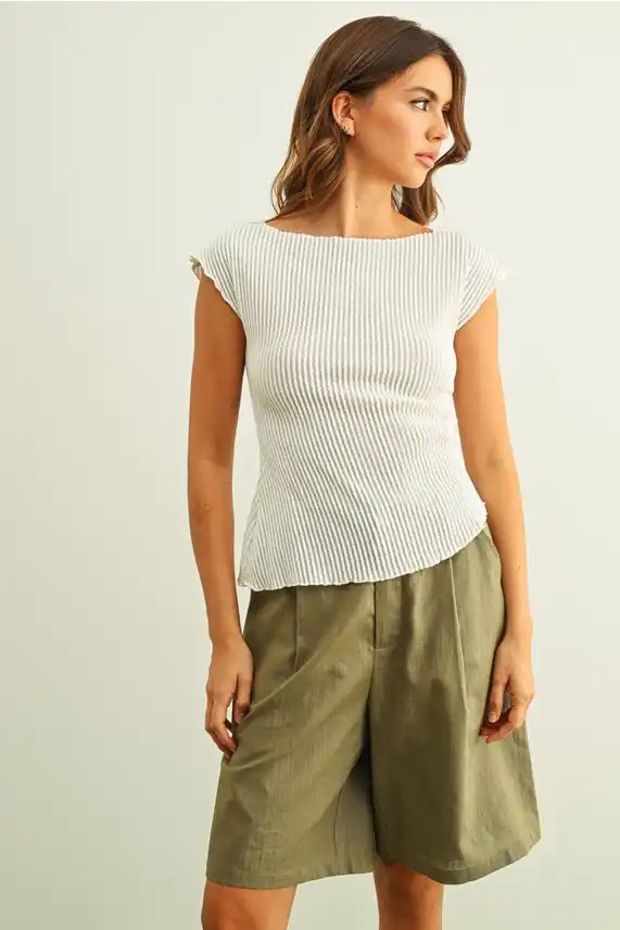 CRINKLED FABRIC SHIRRING DETAIL CAP SLEEVE TOP
