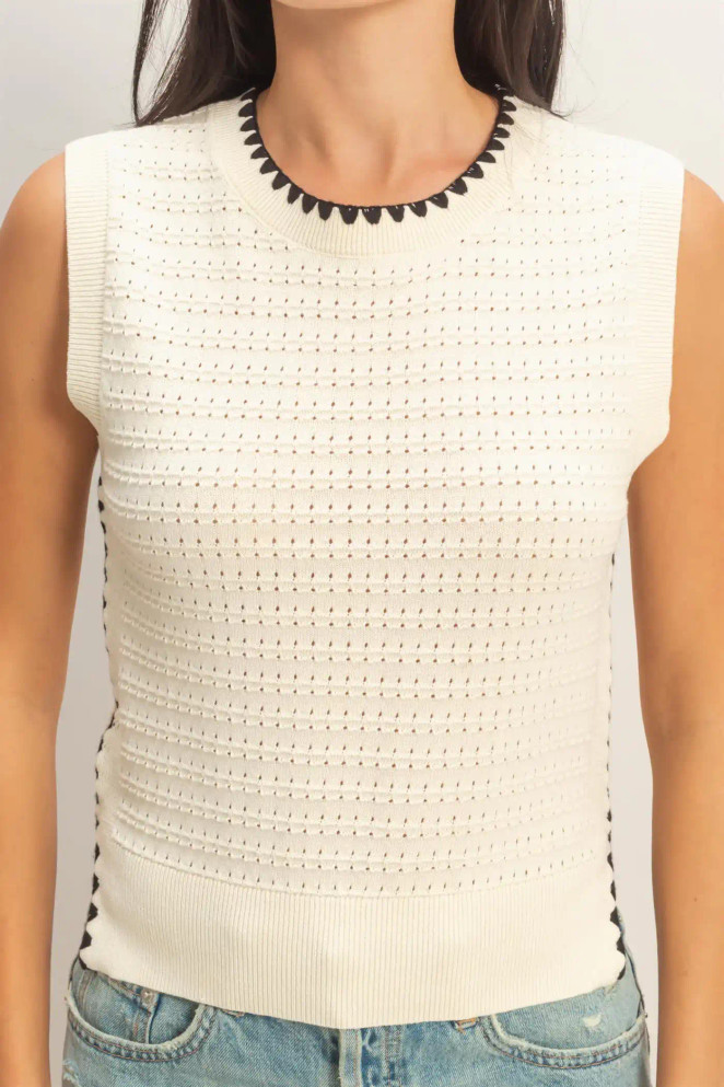 EYELET SLEEVELESS KNIT TOP